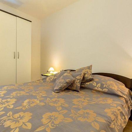 Apartments Mari Zrnovo Ngoại thất bức ảnh
